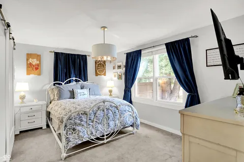 $279,900 | 301 North 17th Avenue, Beech Grove, IN 46107