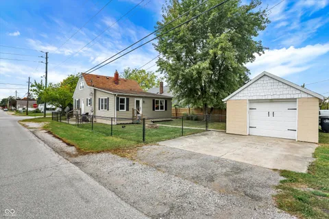$279,900 | 301 North 17th Avenue, Beech Grove, IN 46107