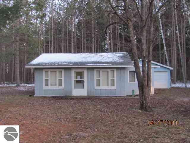10497 West 20 Road Mesick, MI 49668 - Photo 2 of 12 1726617-1.JPG