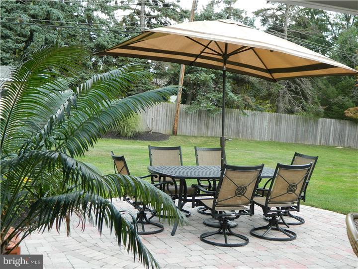 241 Harding Road Southampton, PA 18966 - Photo 22 of 25 Patio