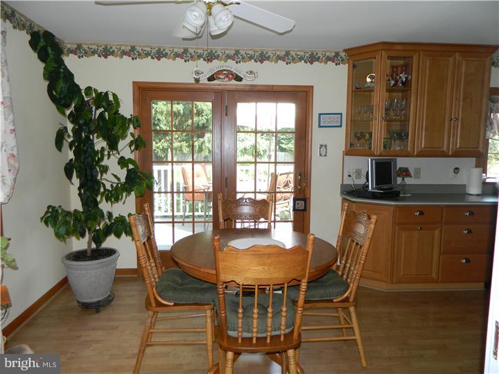 241 Harding Road Southampton, PA 18966 - Photo 5 of 25 Breakfast Room