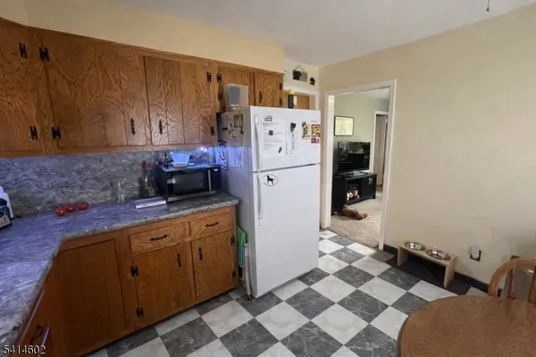 $3,450 | 83 Chestnut Hill Drive West, Denville, NJ 07834