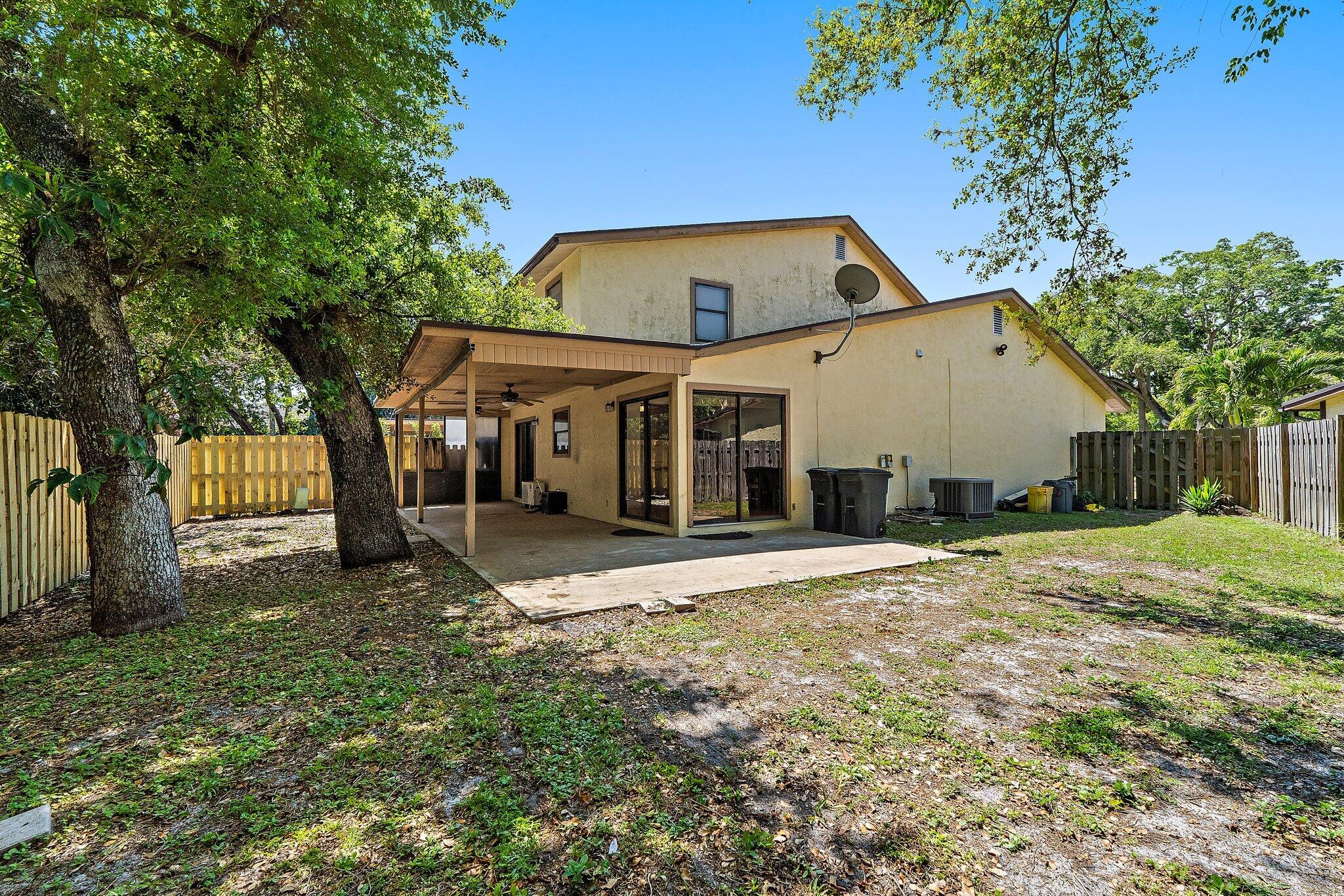 1007 Raintree Lane Palm Beach Gardens, FL 33410 - Photo 46 of 58 back yard 3