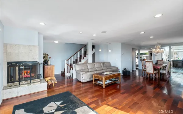 $2,499,000 | 867 Aubrey Court, Unit 1, Hermosa Beach, CA 90254