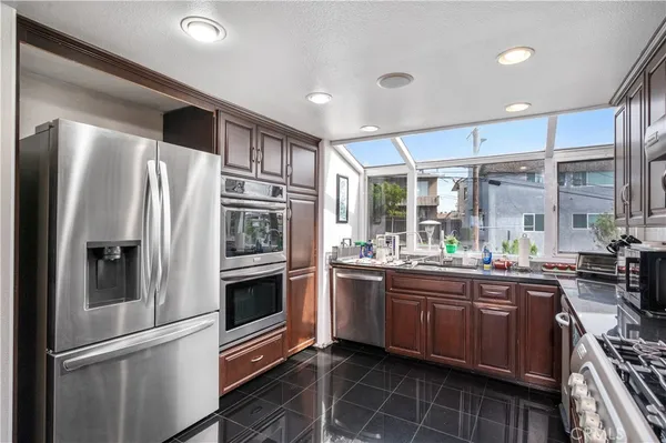 $2,499,000 | 867 Aubrey Court, Unit 1, Hermosa Beach, CA 90254