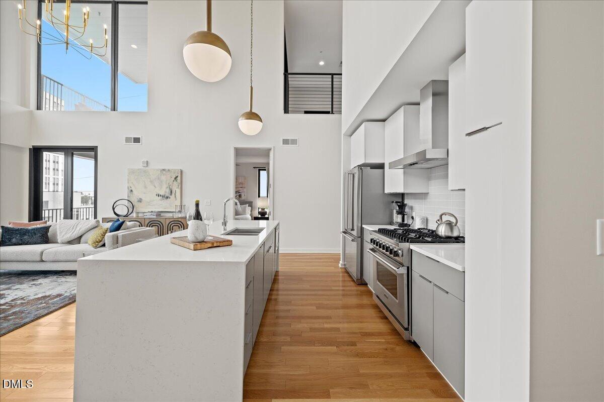 523 South West Street, Unit 505 Raleigh, NC 27601 - Photo 5 of 46 Kitchen