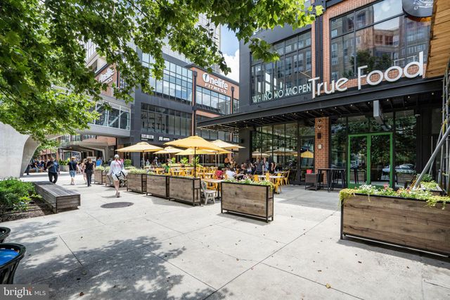 a car parked in front of a building