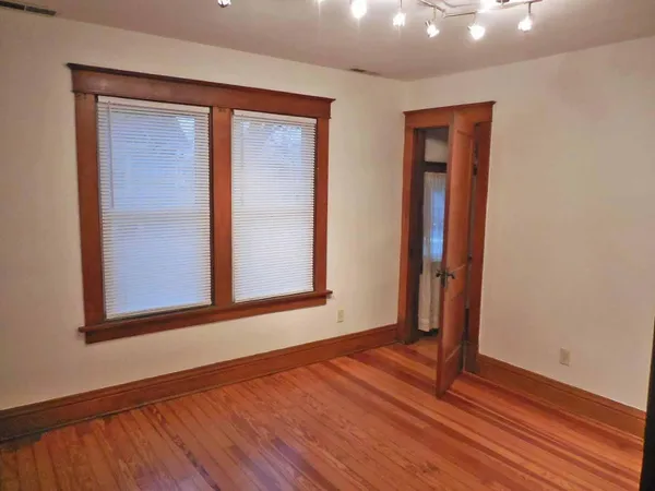 $2,100 | 212 West Michigan Avenue, Saline, MI 48176