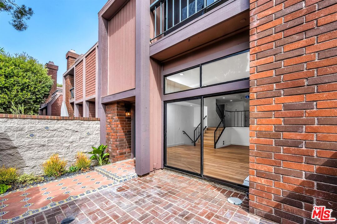 4425 Alla Road, Unit 5 Marina del Rey, CA 90292 - Photo 7 of 30 a view of front door of house with a street
