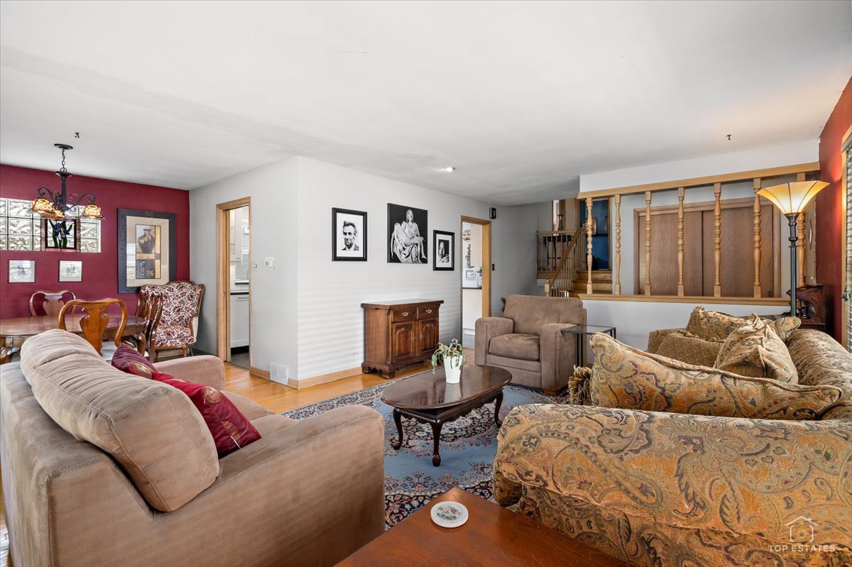 532 North Redfield Court Park Ridge, IL 60068 - Photo 7 of 32
