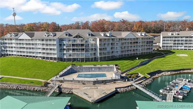 $399,000 | 4800 Eagleview Drive, Unit 247, Osage Beach, MO 65065