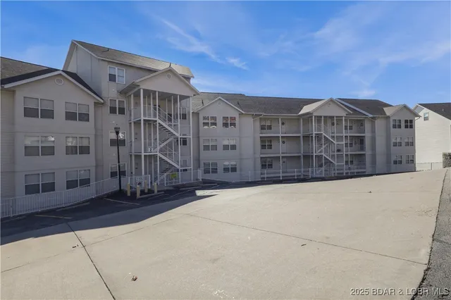 $399,000 | 4800 Eagleview Drive, Unit 247, Osage Beach, MO 65065