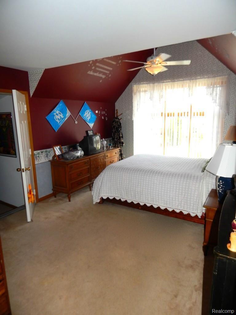 1741 Old Homestead Drive Rochester, MI 48306 - Photo 20 of 40 DSCN4007.jpg