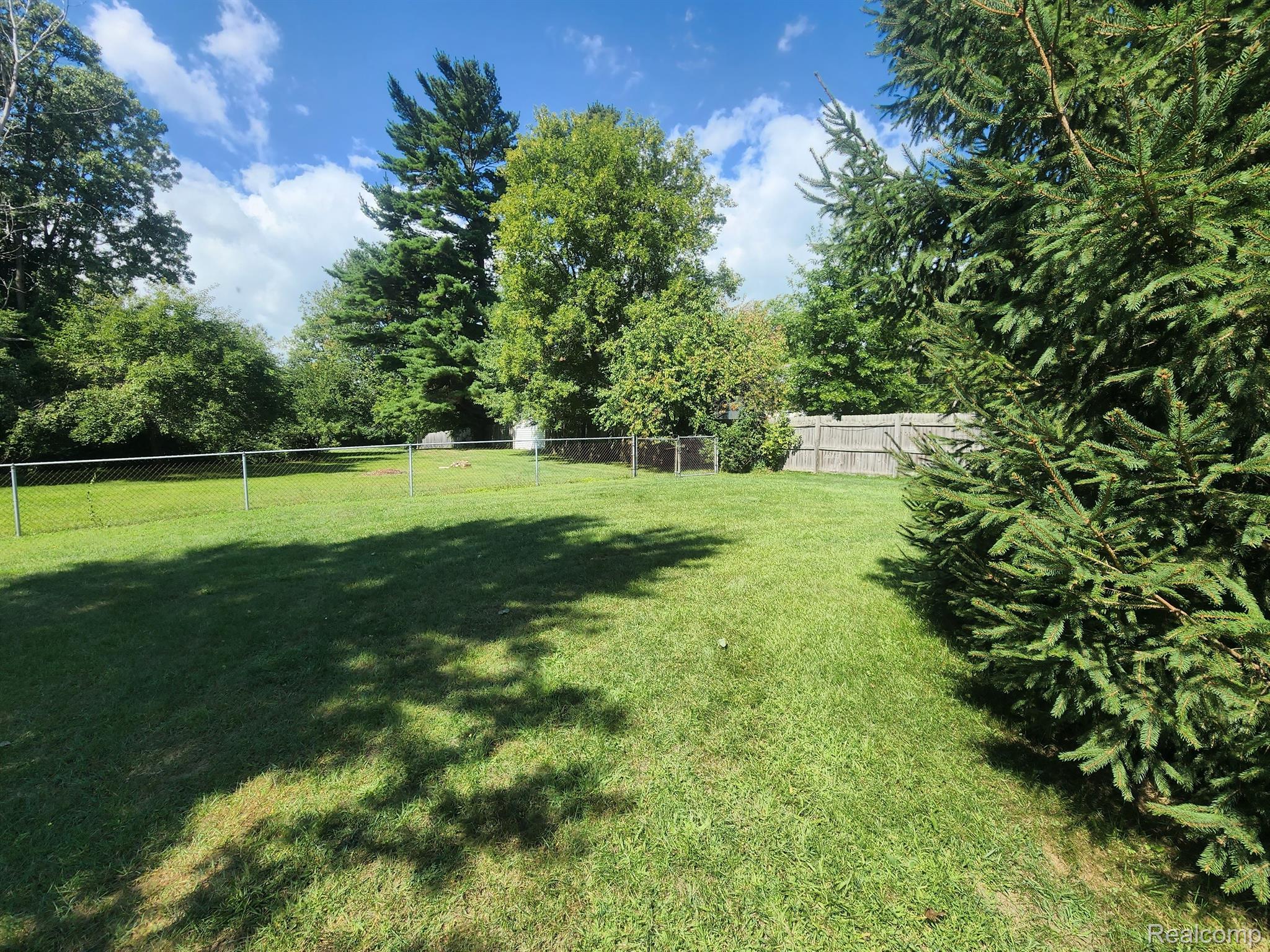 7376 Lakeshore Road Lexington, MI 48450 - Photo 18 of 27 Gallery Image 18