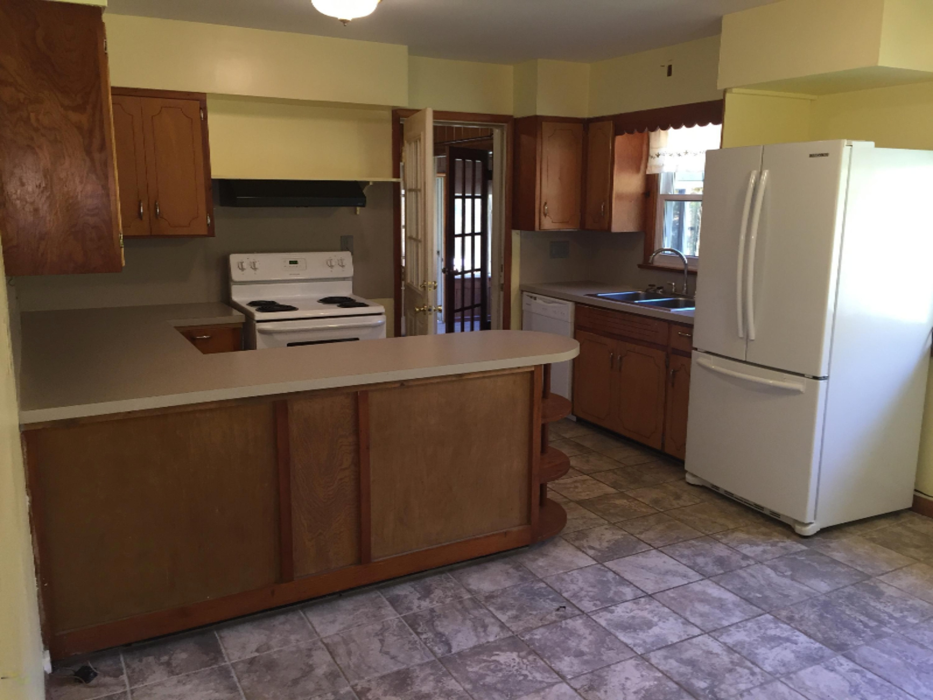 4325 Whitehall Road Muskegon, MI 49445 - Photo 10 of 23 IMG_0522