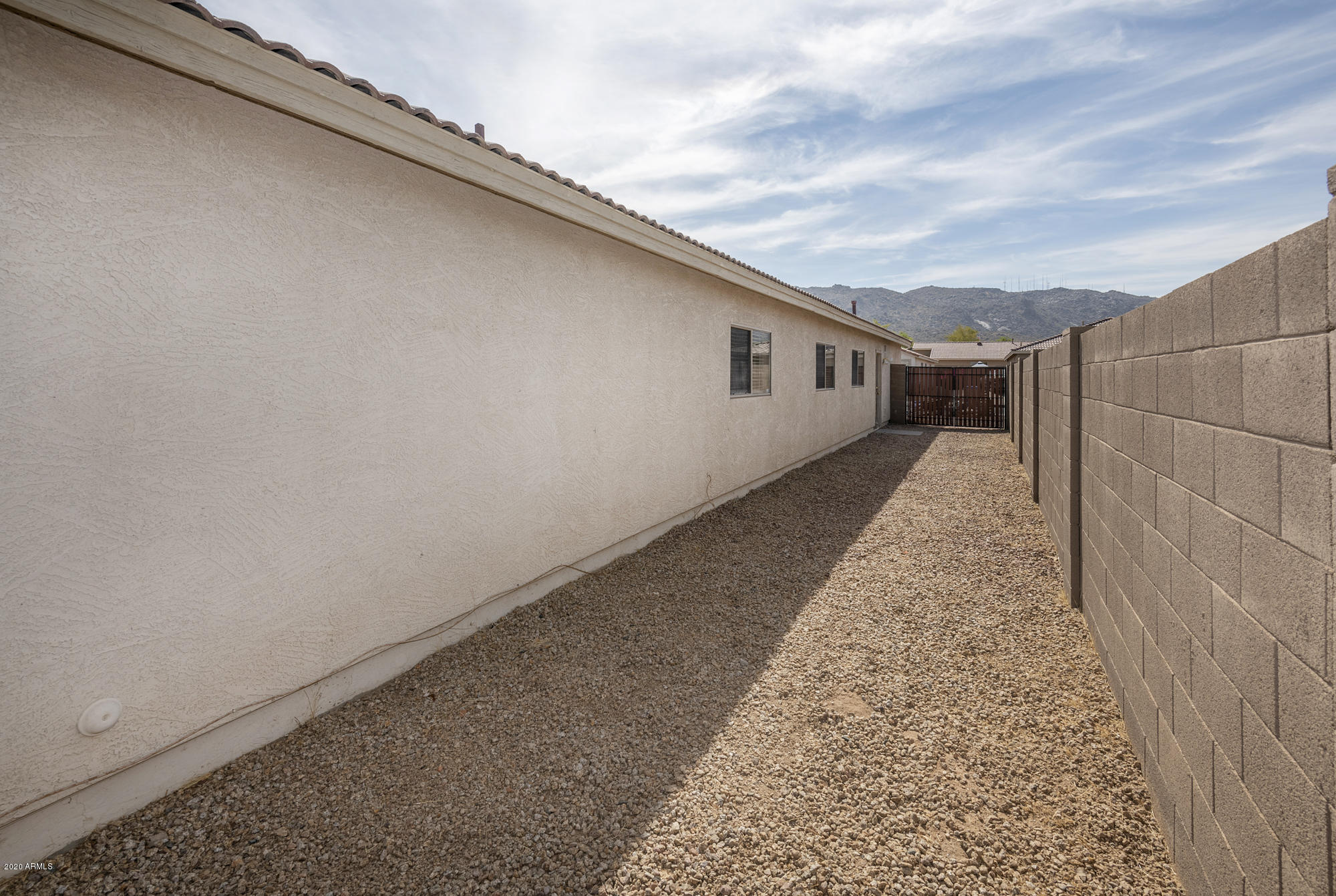 1010 East Pedro Road Phoenix, AZ 85042 - Photo 32 of 33 Side Yard 2