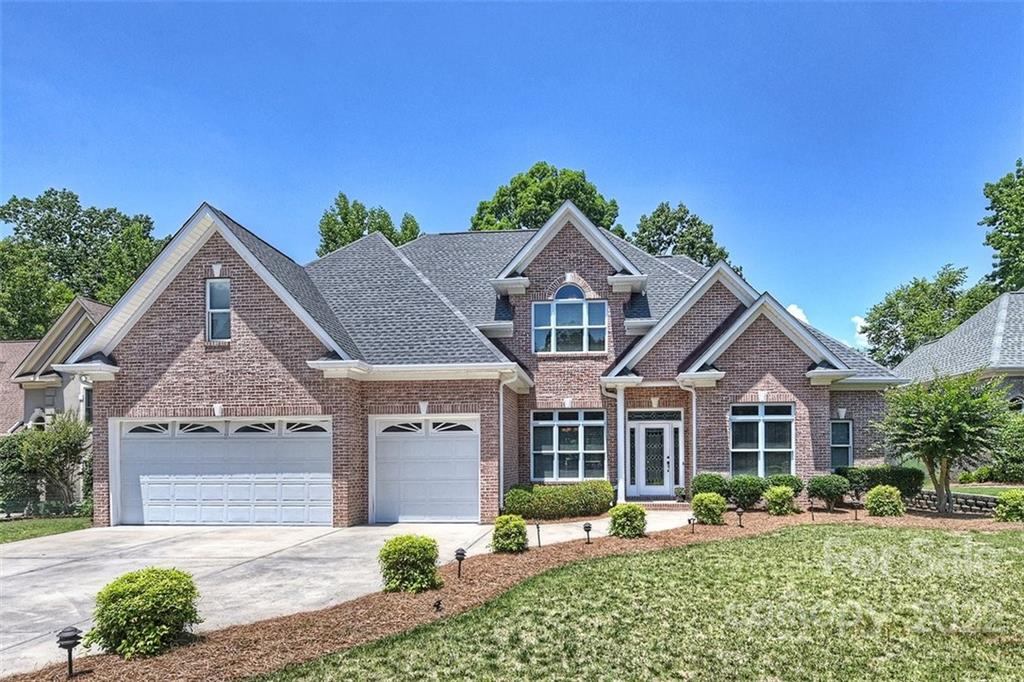 14016 Point Lookout Road Charlotte, NC 28278 - Photo 1 of 47 Gallery Image 1