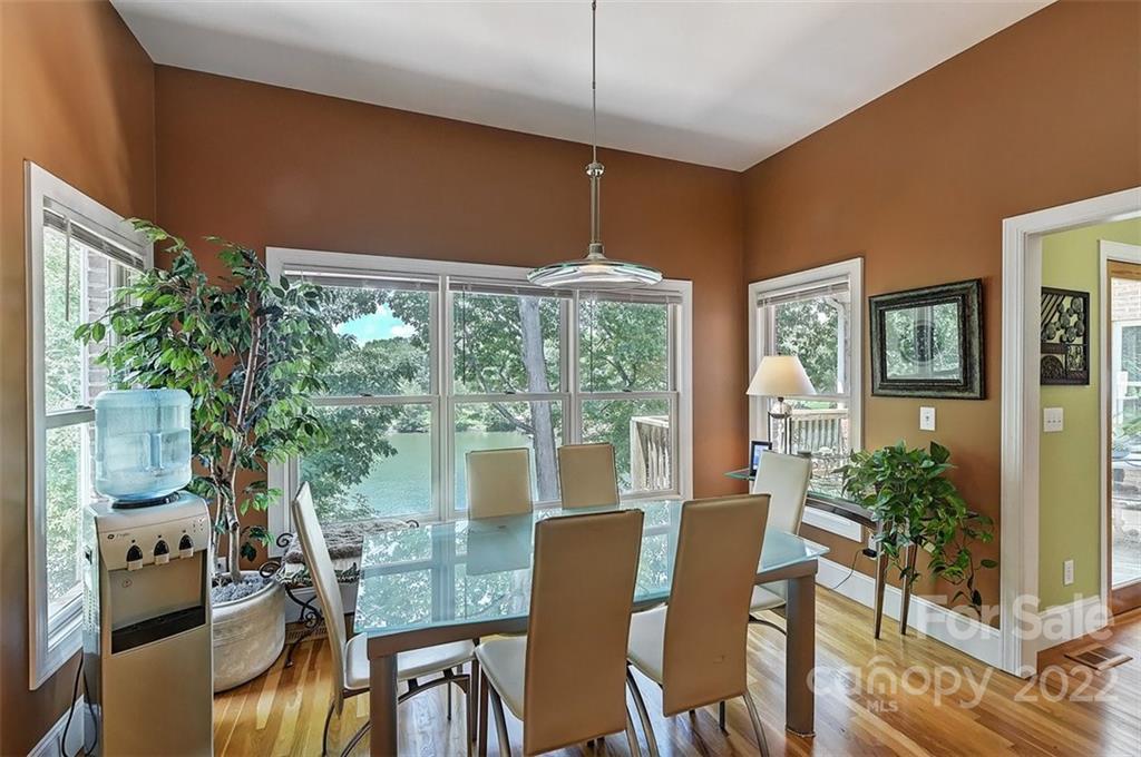 14016 Point Lookout Road Charlotte, NC 28278 - Photo 17 of 47 Gallery Image 17
