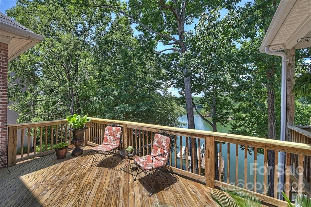 14016 Point Lookout Road Charlotte, NC 28278 - Photo 34 of 47 Gallery Image 34