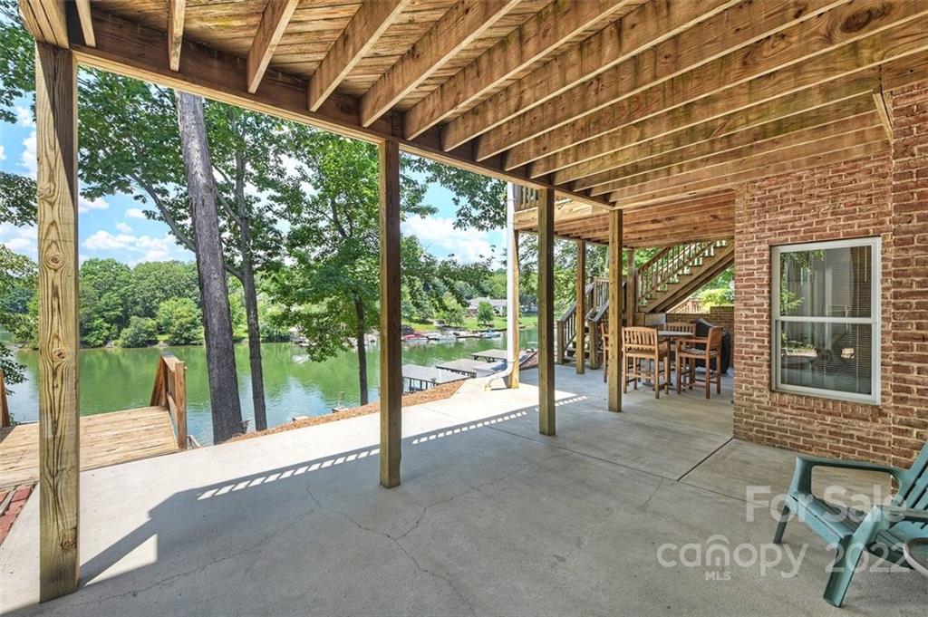14016 Point Lookout Road Charlotte, NC 28278 - Photo 35 of 47 Gallery Image 35