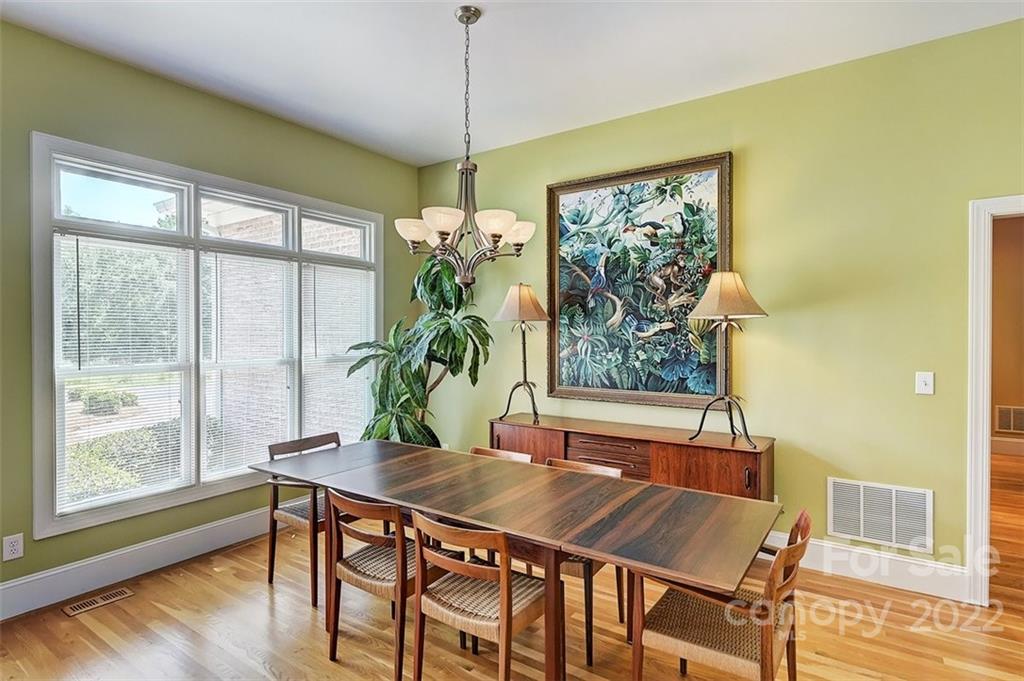 14016 Point Lookout Road Charlotte, NC 28278 - Photo 7 of 47 Gallery Image 7