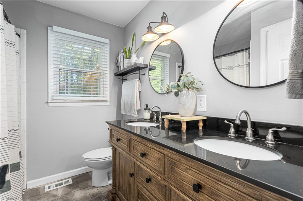 7358 Davis Country Road Randleman, NC 27317 - Photo 27 of 50 Guest Bathroom