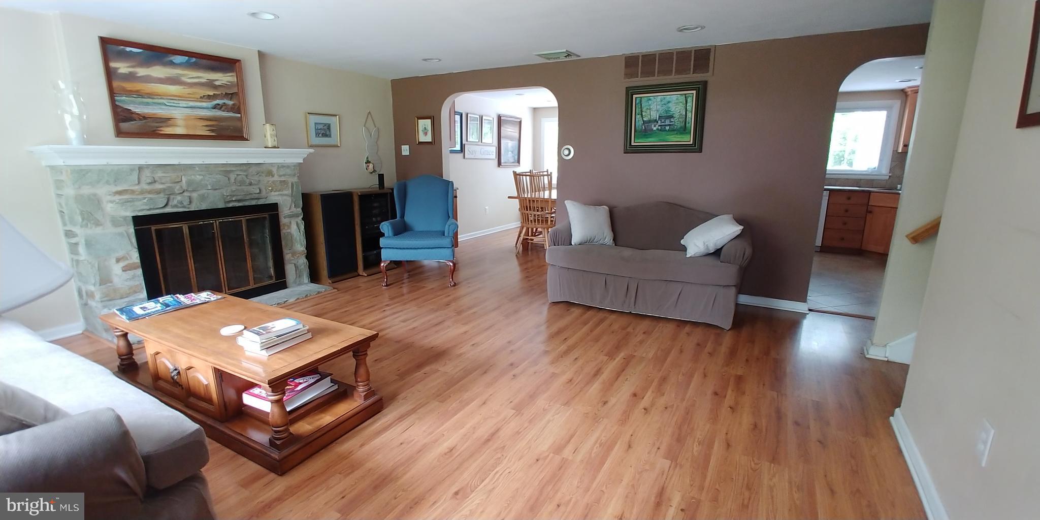 605 Beverly Road Holland, PA 18966 - Photo 4 of 26 Gallery Image 4