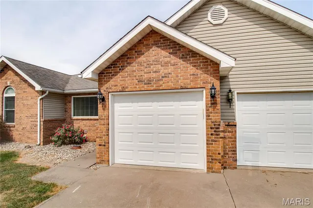 $160,000 | 902 Angela Court, Jerseyville, IL 62052