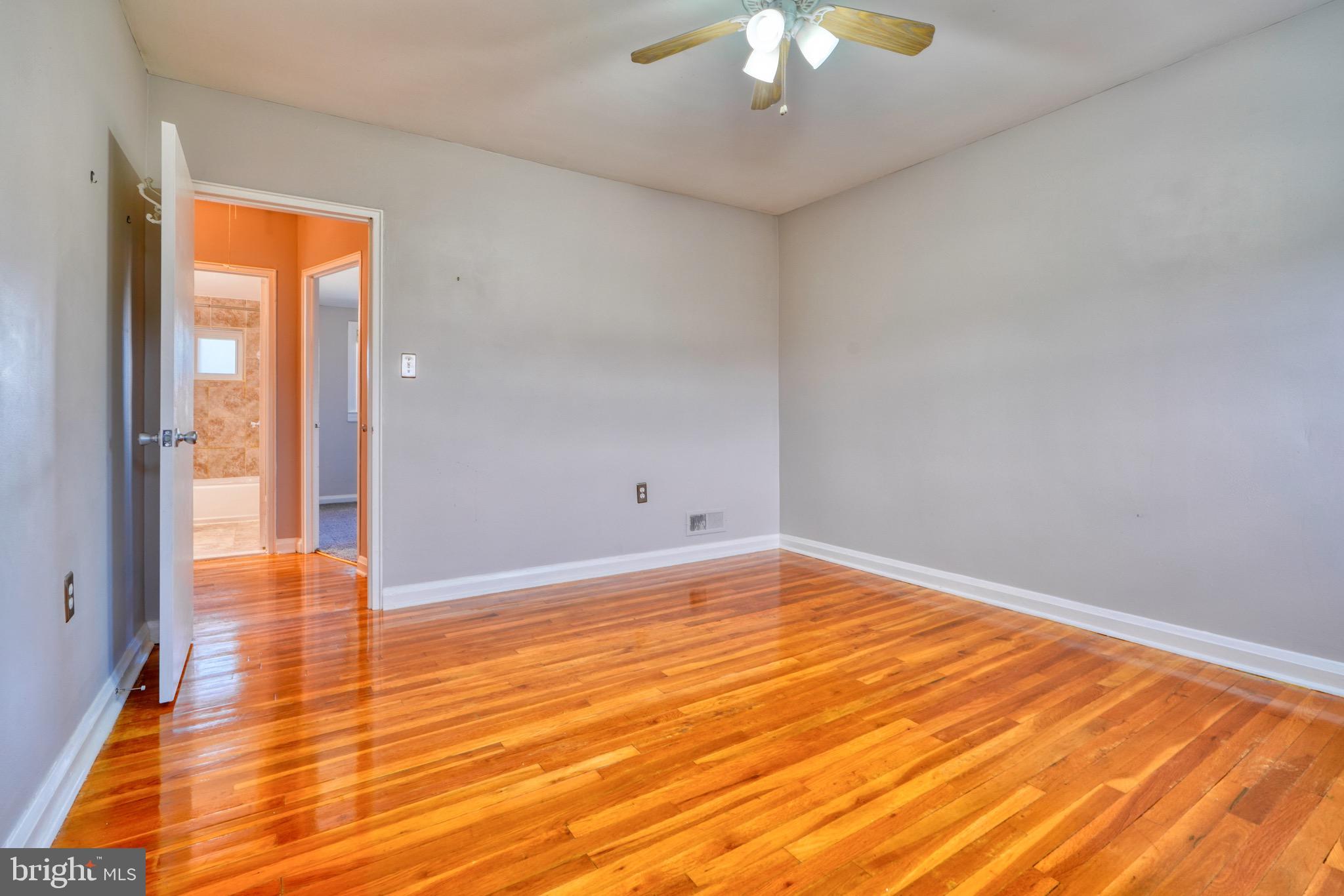 1954 Holborn Road Dundalk, MD 21222 - Photo 21 of 38