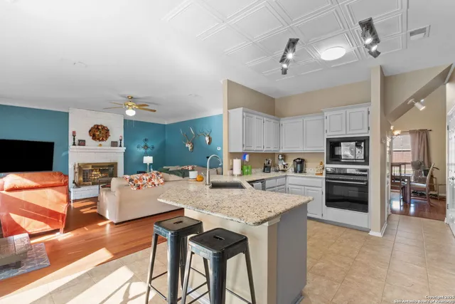 $535,000 | 1111 Venado Vista Drive, San Antonio, TX 78216