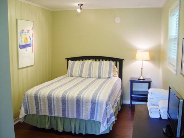 109 Powell Avenue, Unit B Fairhope, AL 36532 - Photo 8 of 12 Bedroom