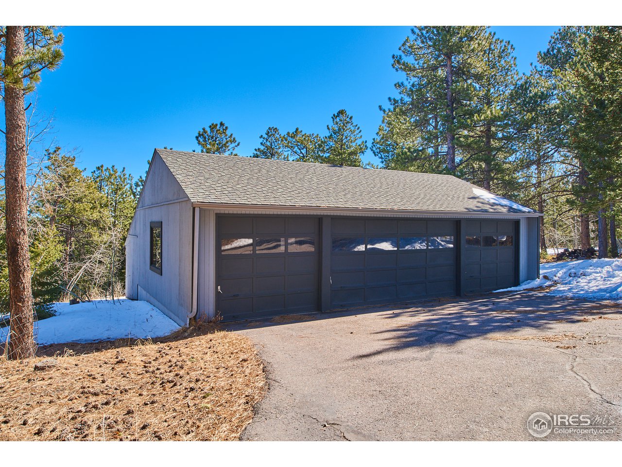 6002 Flagstaff Road Boulder, CO 80302 - Photo 36 of 39 3-car garage