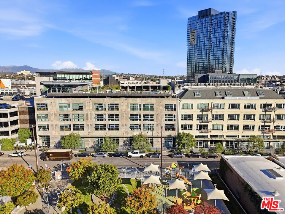 530 South Hewitt Street, Unit 533 Los Angeles, CA 90013 - Photo 49 of 57