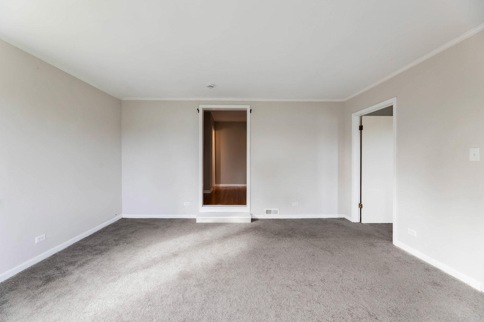 14901 Richmond Avenue Posen, IL 60469 - Photo 16 of 33 a view of an empty room