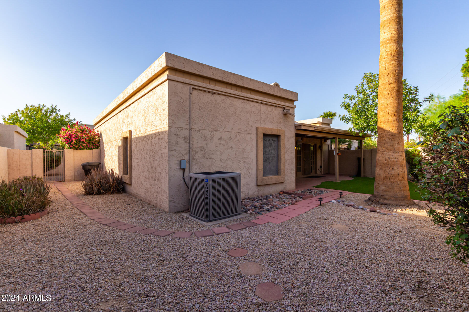 8100 East Camelback Road, Unit 159 Scottsdale, AZ 85251 - Photo 34 of 43 Roomy side yard in back