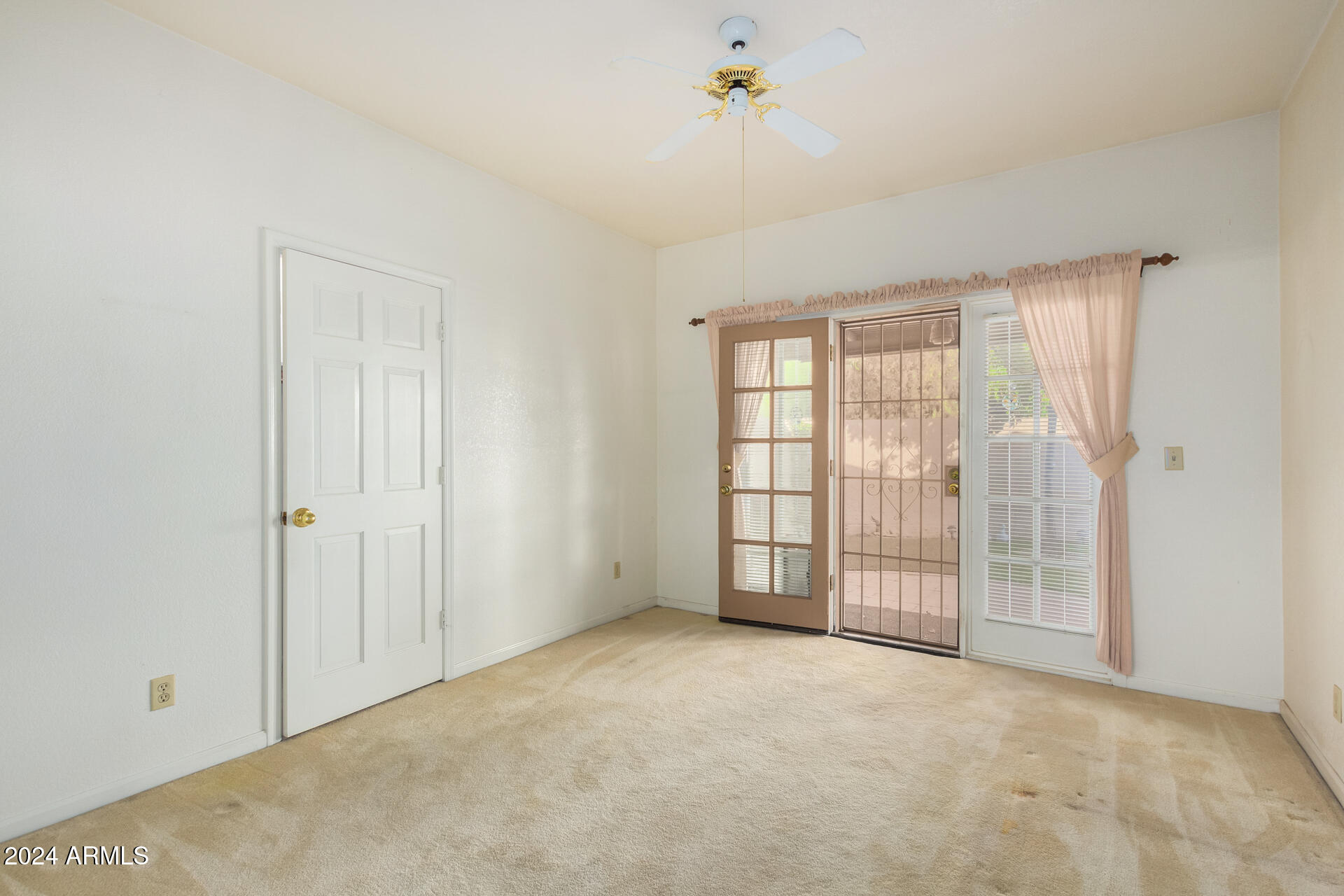 8100 East Camelback Road, Unit 159 Scottsdale, AZ 85251 - Photo 8 of 43 11'x12' Den with roomy closet