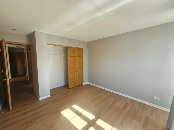 $2,395 | 852 Woodewind Drive, Naperville, IL 60563