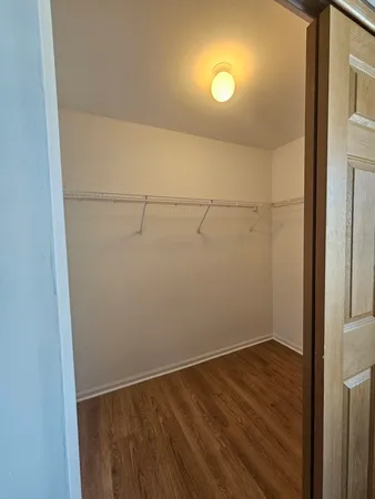 $2,395 | 852 Woodewind Drive, Naperville, IL 60563