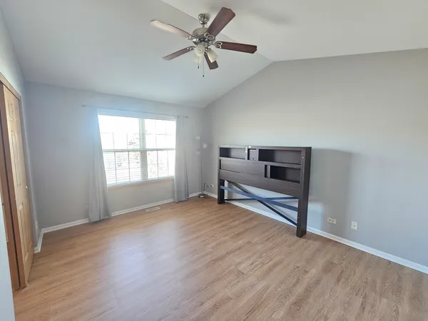 $2,395 | 852 Woodewind Drive, Naperville, IL 60563