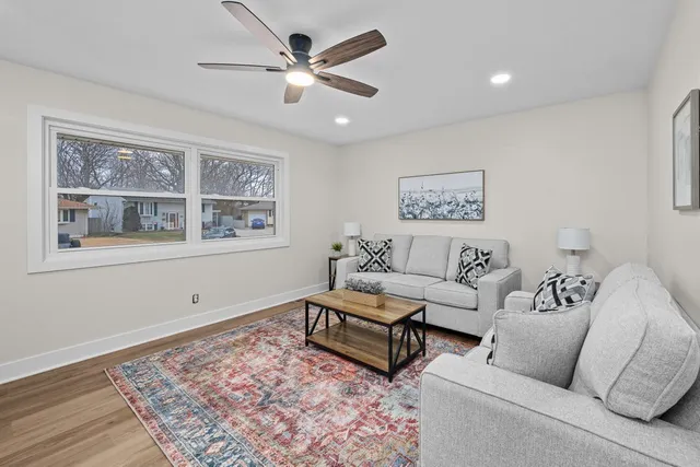 $214,900 | 392 33rd Ave Court, East Moline, IL 61244