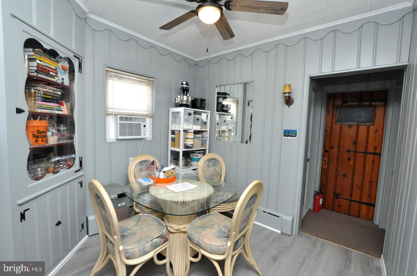 227 Heulings Avenue Riverside, NJ 08075 - Photo 18 of 45 a dining room with furniture and window