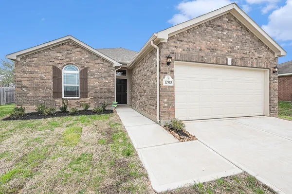 $2,250 | 12983 Skyline Drive, Willis, TX 77318