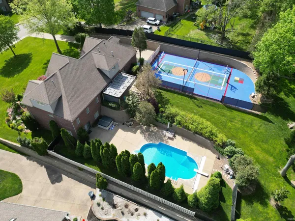 $1,149,000 | 6644 Hillsgate Court, Newburgh, IN 47630