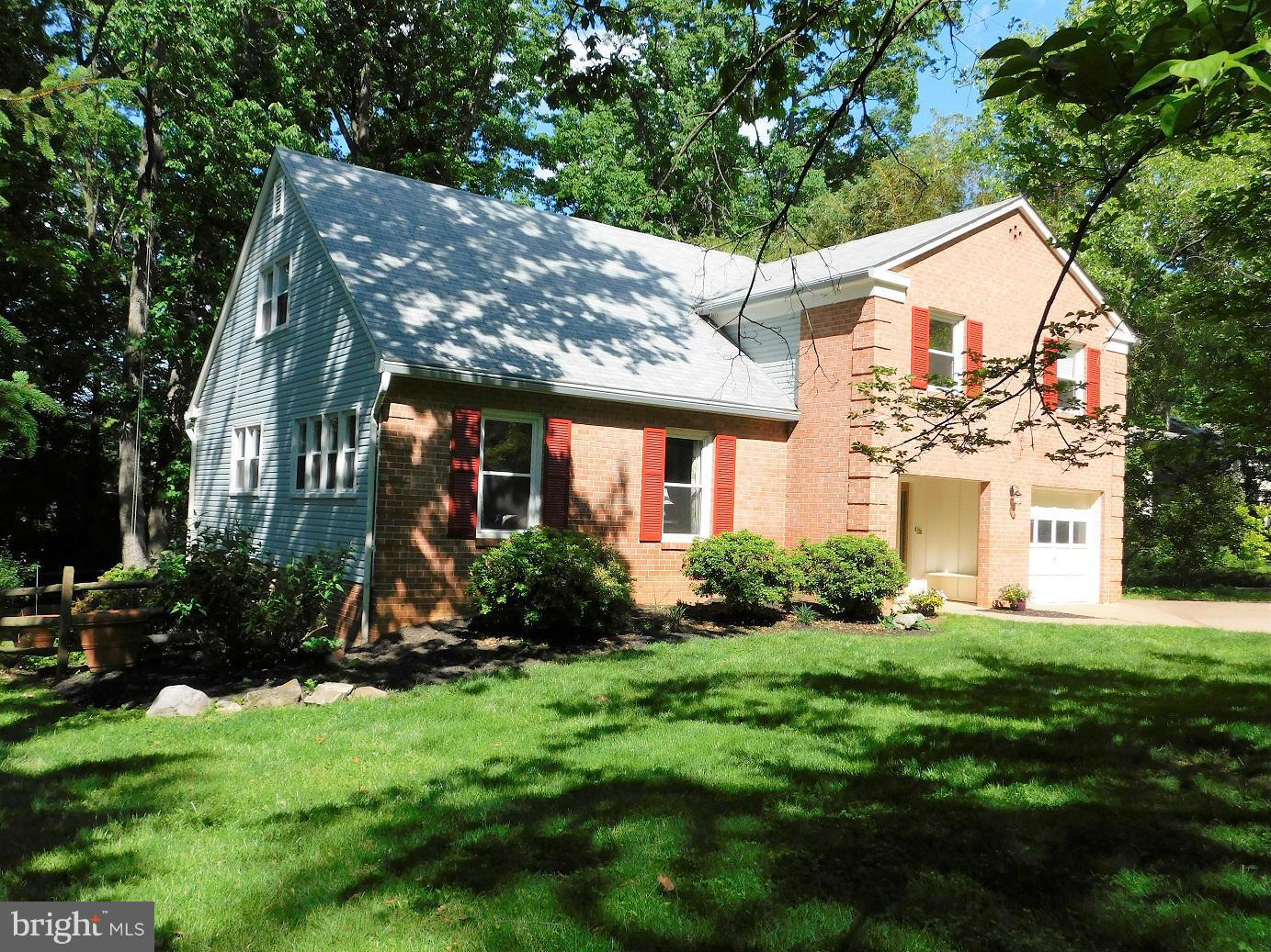 2352 Paddock Lane Reston, VA 20191 - Photo 2 of 30 Deep Home on Quiet Street