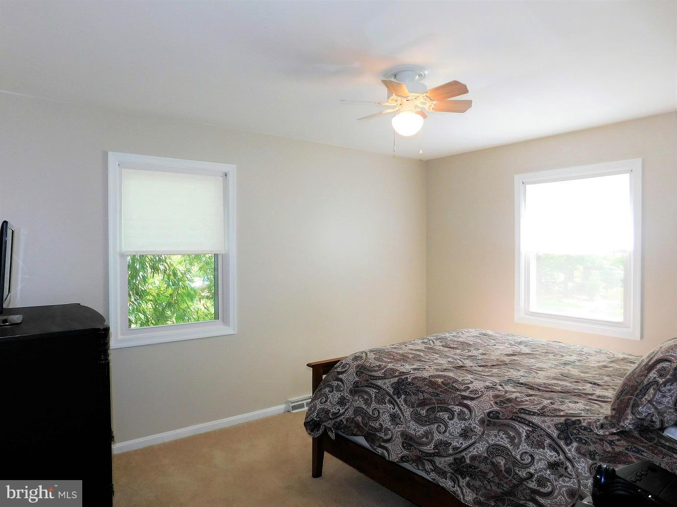 2352 Paddock Lane Reston, VA 20191 - Photo 15 of 30 3rd Bedroom