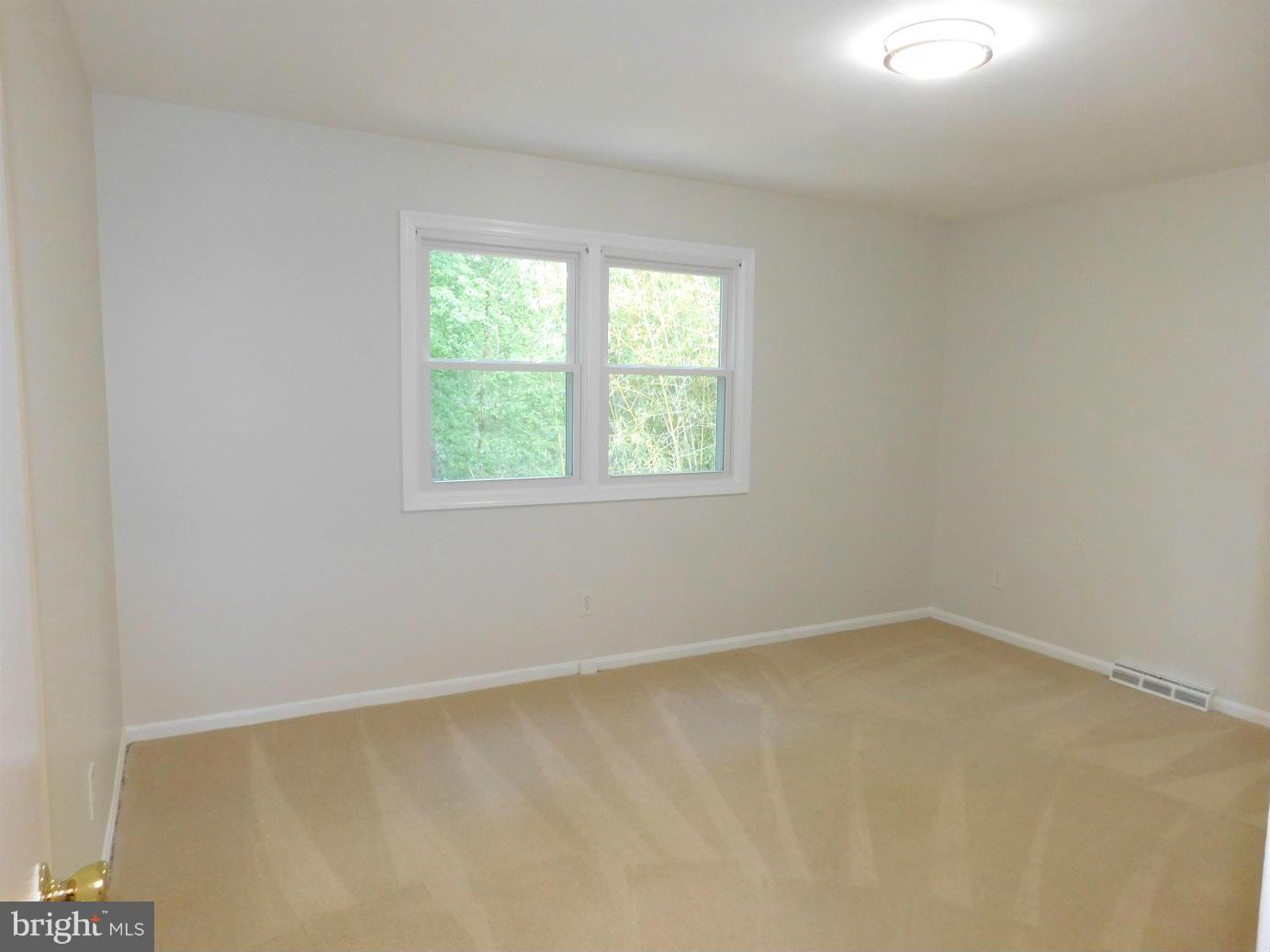 2352 Paddock Lane Reston, VA 20191 - Photo 18 of 30 2nd Bedroom