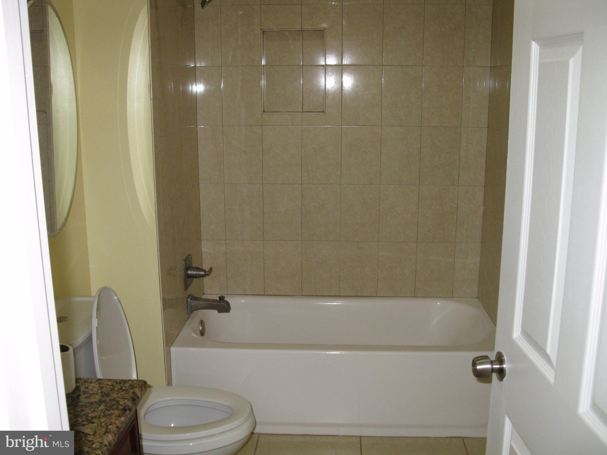 8415 Fort Foote Road Fort Washington, MD 20744 - Photo 17 of 29 Bath