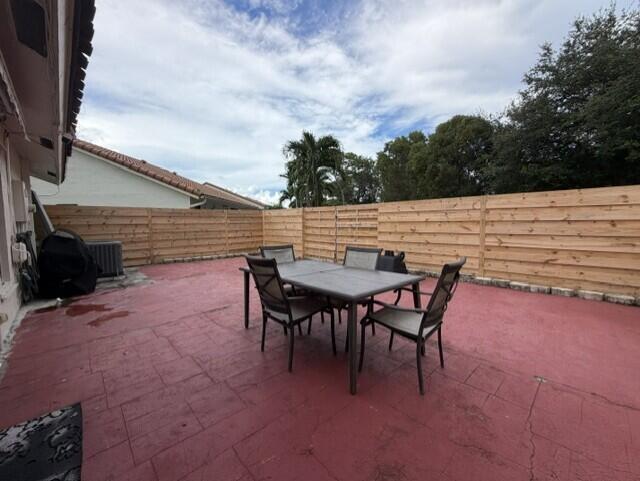 21638 Coronado Avenue Boca Raton, FL 33433 - Photo 13 of 17 21638 CORONADO AVE