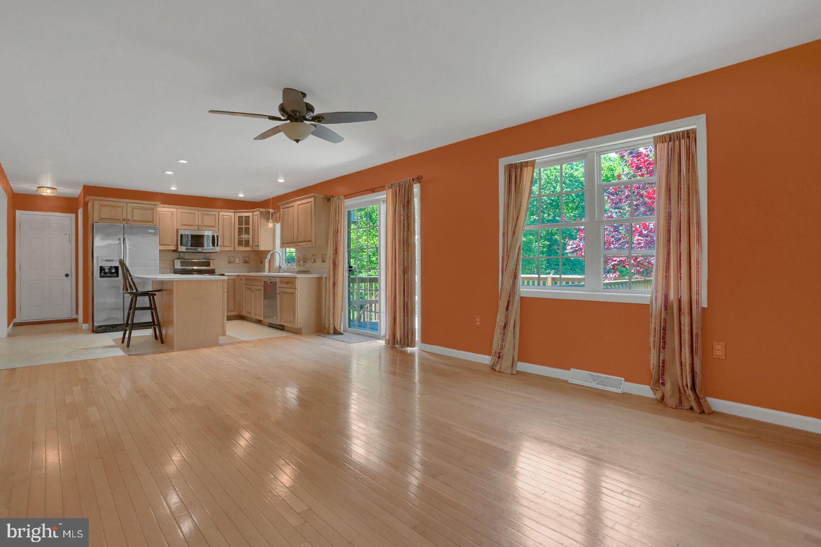 339 Candy Road Mohnton, PA 19540 - Photo 12 of 39 Breakfast /Sitting Area