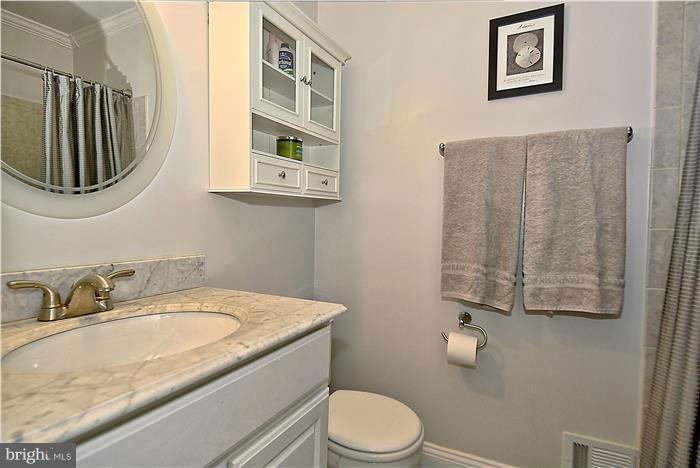 3805 Ferrara Drive Silver Spring, MD 20906 - Photo 16 of 25 Bath